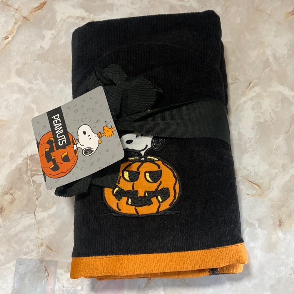 Peanuts: Halloween theme hand towels